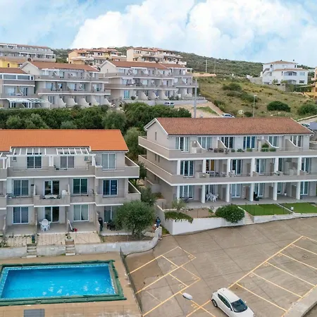 Air-conditioned, In Residence, With Pool And Patio * カステルサルド