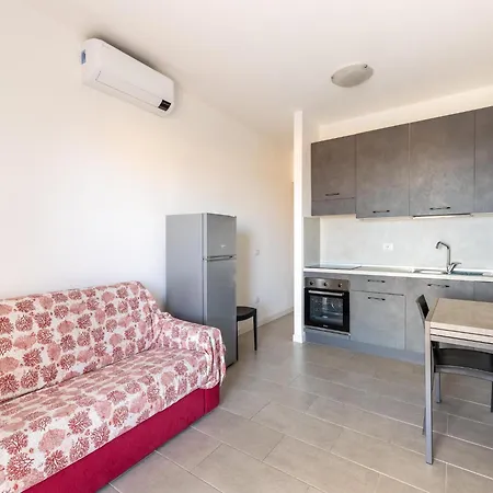 アパート Air-conditioned, In Residence, With Pool And Patio *
