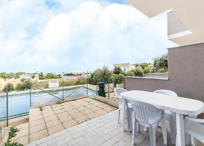Apartman In With Swimming Pool And Sea View *