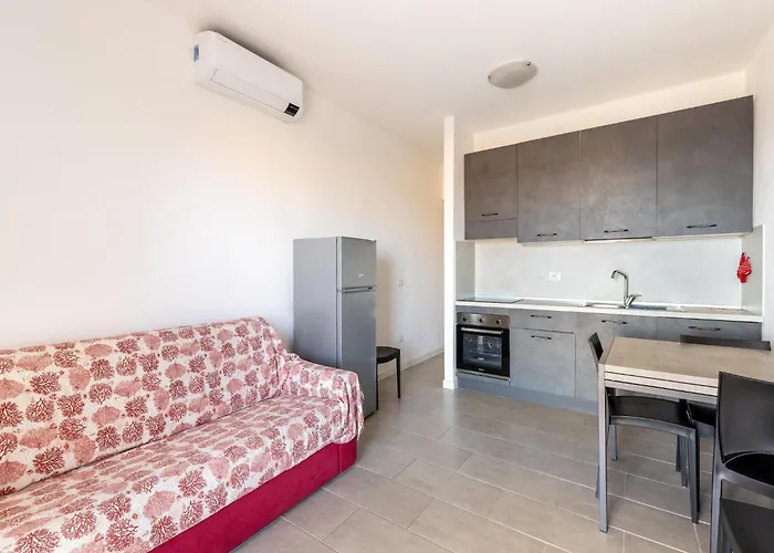 Apartman In With Swimming Pool And Sea View *